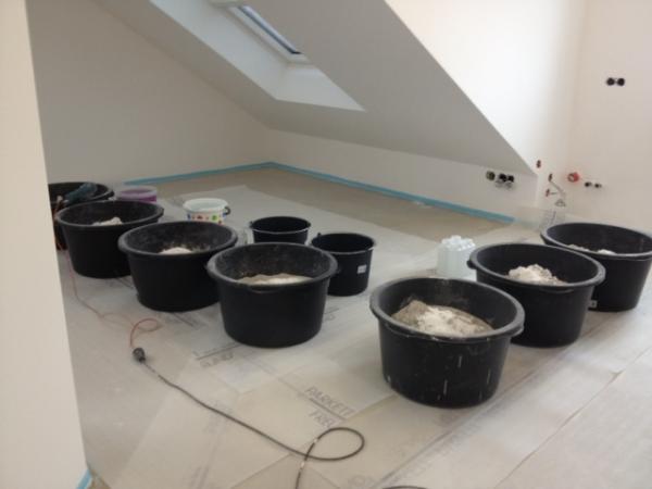 BASIL ® Bodenbeton hellgrau