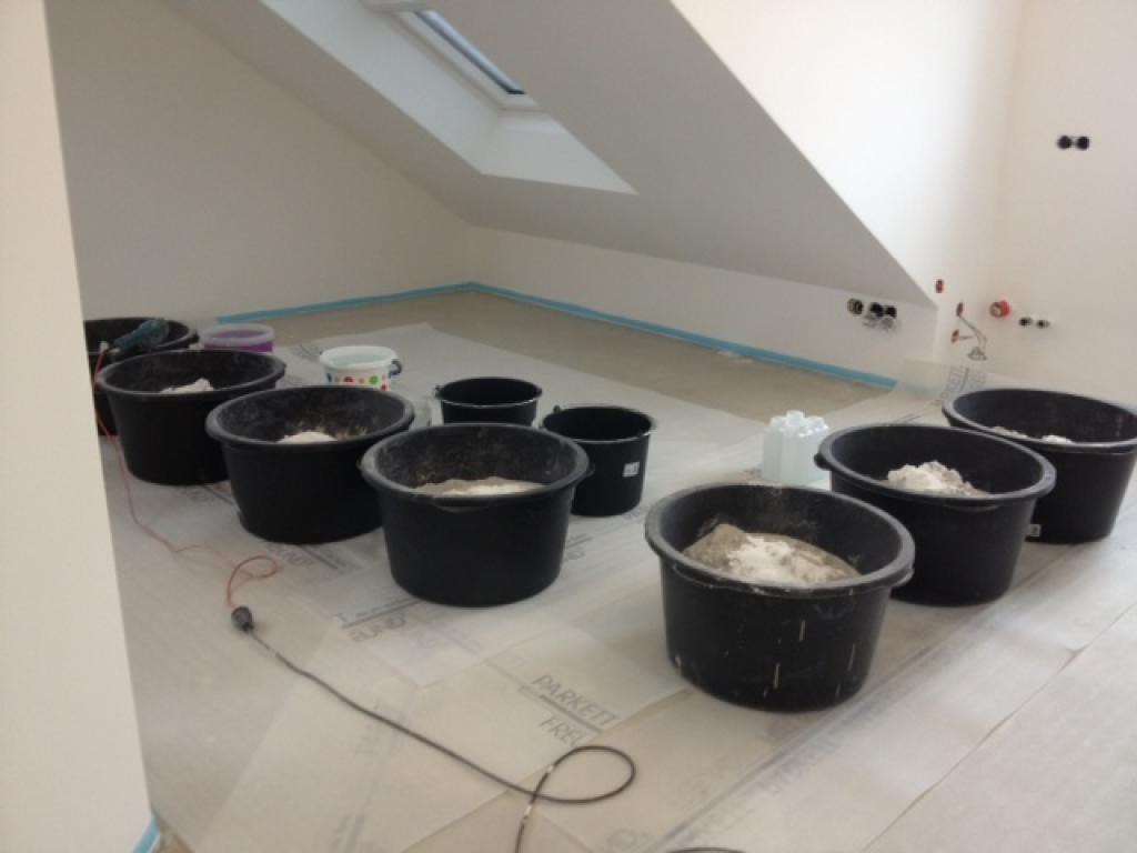 BASIL ® Bodenbeton hellgrau